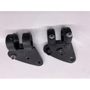 HALTER FRONTSCHEINWERFERHALTER RECHTS LINKS GILERA DNA 50 2003-2010 2