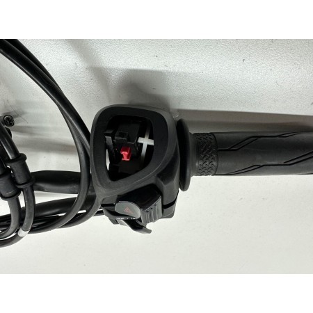 INTERRUPTOR BASCULANTE DERECHO YAMAHA XMAX X-MAX 400 ABS 2018-2022