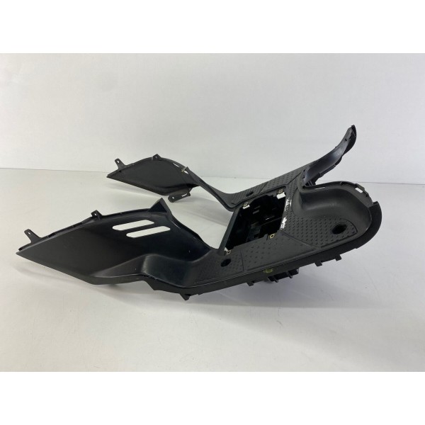 PLASTICA CARENA PEDANA CENTRALE POGGIA PIEDI SYM SYMPHONY 125 150 S 2008-2017