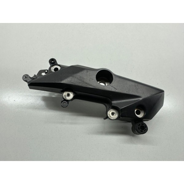 SUPPORT REPOSE-PIEDS DROIT HONDA CBF 600 S ABS 2007-2012 PC43E