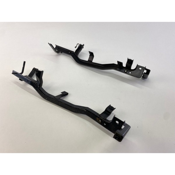 COPPIA SUPPORTI PEDANA TELAIETTO DX SX KYMCO XCITING 300 i R 2007-2014