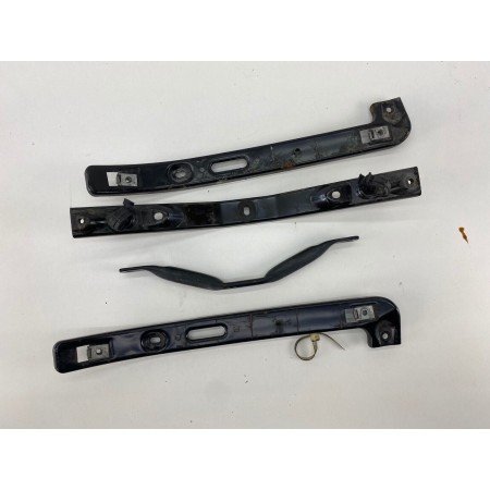 KIT STAFFA DX SX PEDANA TELAIETTO SUPPORTO  PIAGGIO BEVERLY 500 2002-2006