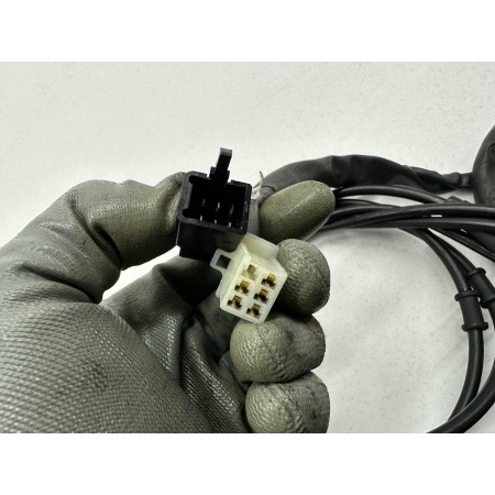 INTERRUPTEUR A BASCULE DROITE YAMAHA X-MAX 300 2017-2020