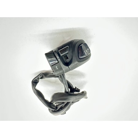 INTERRUPTOR BASCULANTE IZQUIERDO YAMAHA X-MAX 300 2017-2020