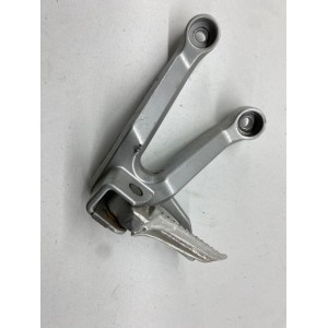 PEDALINA POSTERIORE PASSEGGERO SINISTRA SX SUZUKI SV 650 2003-2006