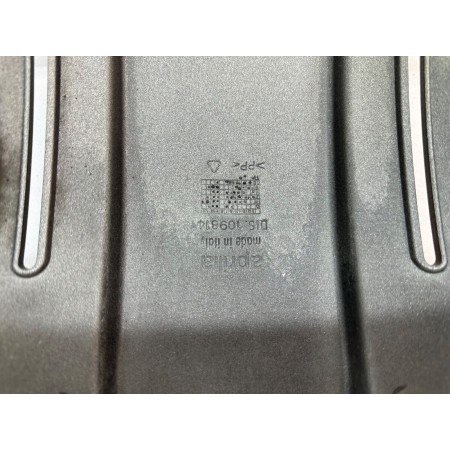 PLASTICA COVER MOTORE SOTTO SELLA SCARABEO 100 4T 2006-2009