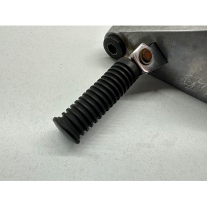REPOSE-PIEDS ARRIERE DROIT KAWASAKI EN 500 1991-1996 2