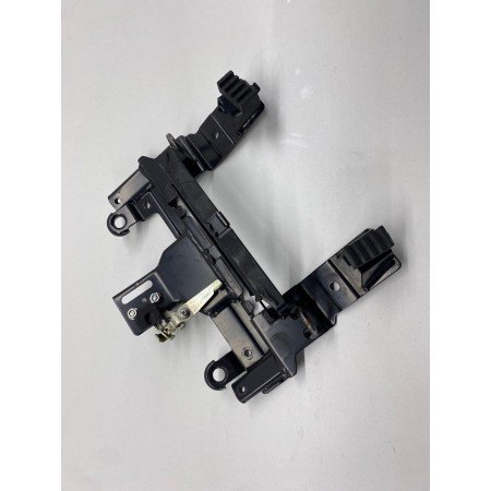 PIASTRA STAFFA SELLA PILOTA CODONE YAMAHA FZ1 FAZER 1000 2006-2016