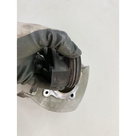 KIT THERMAL CYLINDER PISTON CYLINDER KIT DUCATI MONSTER 620 ie