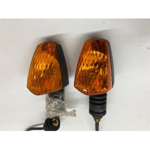 PAIRE DE CLIGNOTANTS AVANT DROITE GAUCHE YAMAHA BT 1100 BULLDOG 2002-2006 2