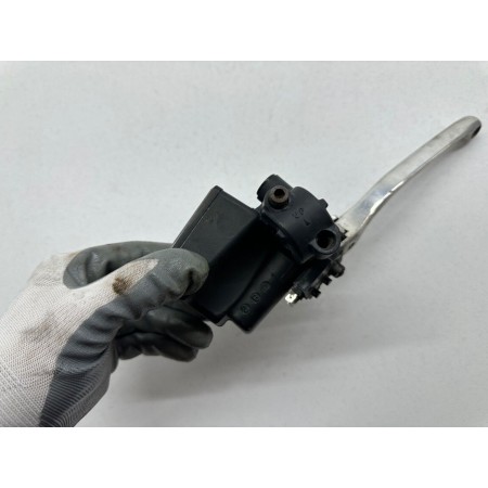 POMPA FRENO ANTERIORE DESTRA DX YAMAHA FJR 1300 2001 2002