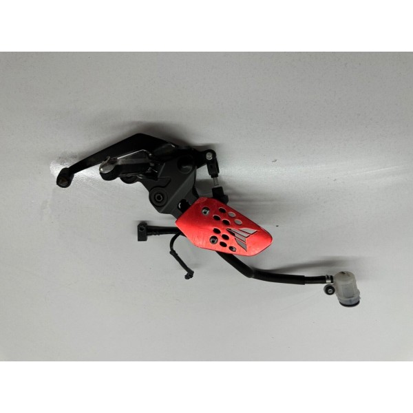 PEDANA PILOTA DESTRA DX FRENO POSTERIORE YAMAHA MT07 MT-07 2021 2022 2023