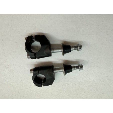 PAIRE DE SUPPORTS DE GUIDON BENELLI LEONCINO 500 2017-2020-2022