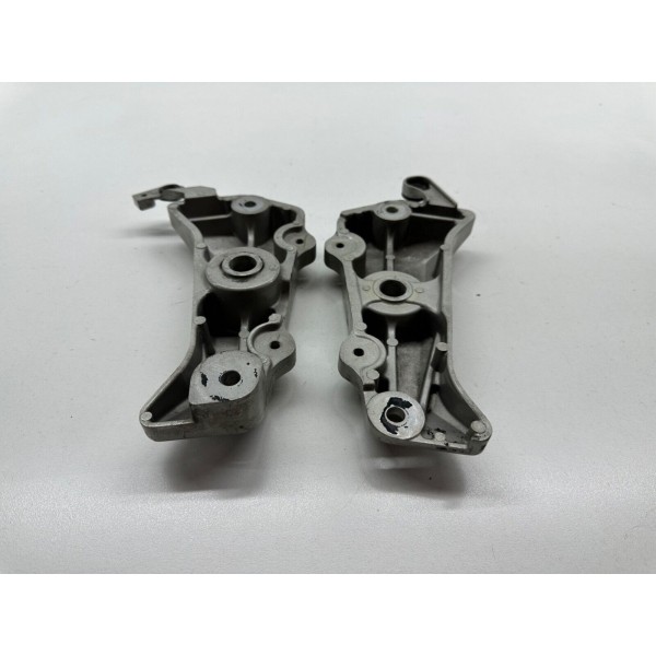 COPPIA STAFFE SUPPORTI PEDANA DX SX HONDA CBF 600 S 2004-2006-2007