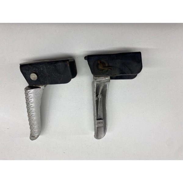 PAIR OF LEFT PASSENGER FOOTRESTS SYM XS 125 2007-2016