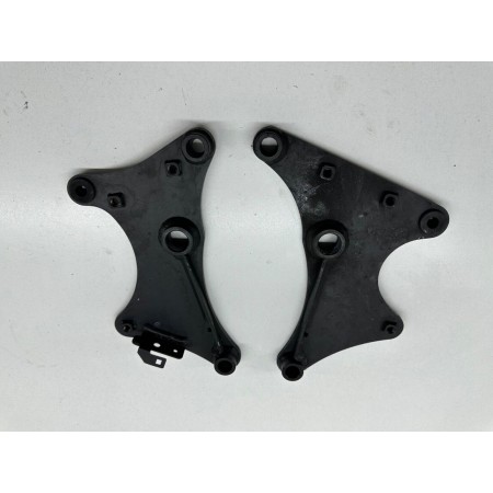 COPPIA STAFFE SUPPORTO PEDANA DX SX KAWASAKI ER6N ER-6N 650 2012-2016