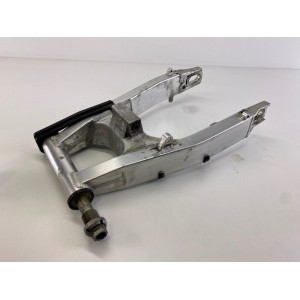 FORCELLONE POSTERIORE RUOTA SUZUKI GSXR GSX-R 600 750 2001 2002 2003 K1 K2 K3 2