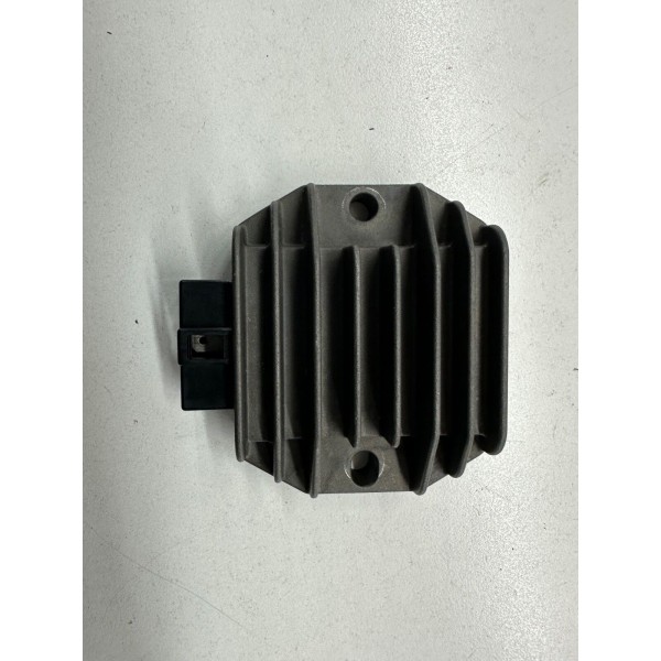 RÉGULATEUR DE TENSION PIAGGIO LIBERTY 200 2004-2005-2006-2007