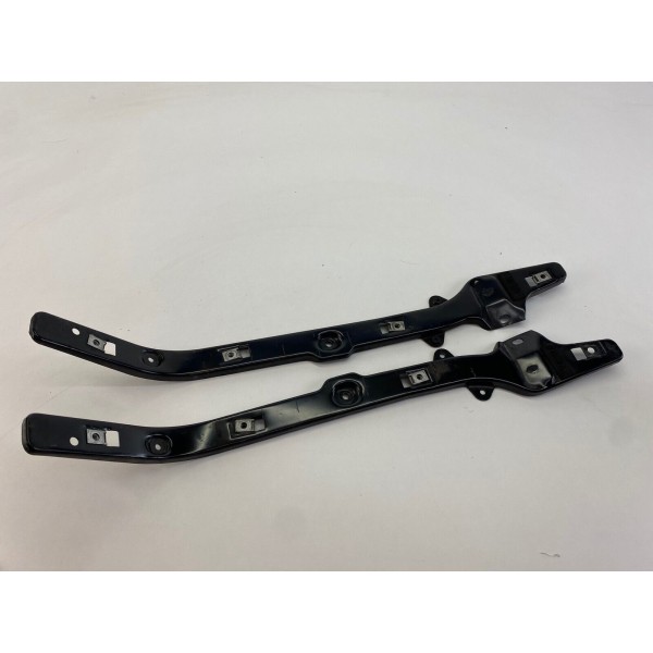 FRAME FOOTREST BRACKET RIGHT LEFT PIAGGIO X8 125 200 250 2004-2006