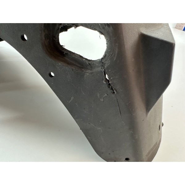 HINTERER KOTFLÜGEL SCHUTZBLECHHALTER YAMAHA YZF 600 R THUNDERCAT 600 1997-2003