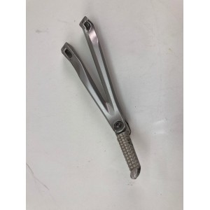 PEDANA POSTERIORE PASSEGGERO DESTRO DX YAMAHA YZF R1 2004 2005 2006 2007 2008