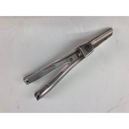 PEDANA POSTERIORE PASSEGGERO DESTRO DX YAMAHA YZF R1 2004 2005 2006 2007 2008