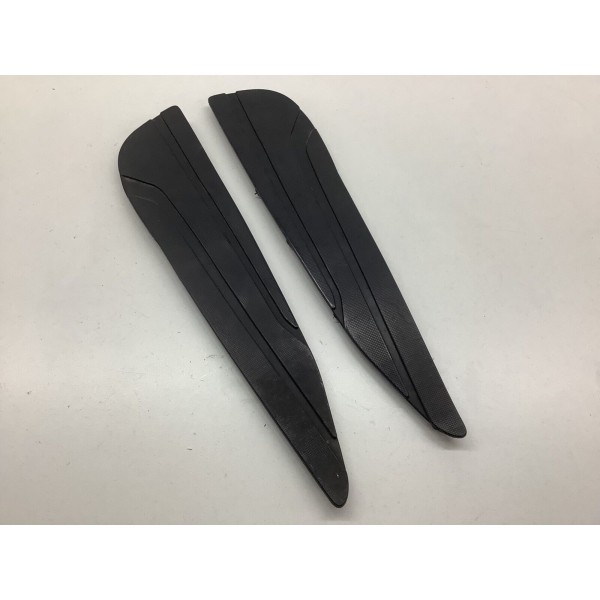 COPPIA TAPPETTINI PEDANA DX SX YAMAHA XMAX X-MAX 125 250 2011-2013