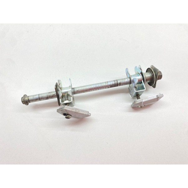 PERNO ASSE RUOTA POSTERIORE TENDICATENA SUZUKI SV 650 1999-2002