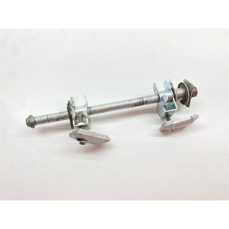 PERNO ASSE RUOTA POSTERIORE TENDICATENA SUZUKI SV 650 1999-2002