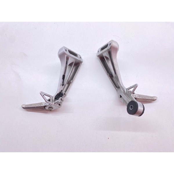 PAAR BEIFAHRERFUSSRASTEN HINTEN RECHTS SUZUKI SV 650 1999-2002