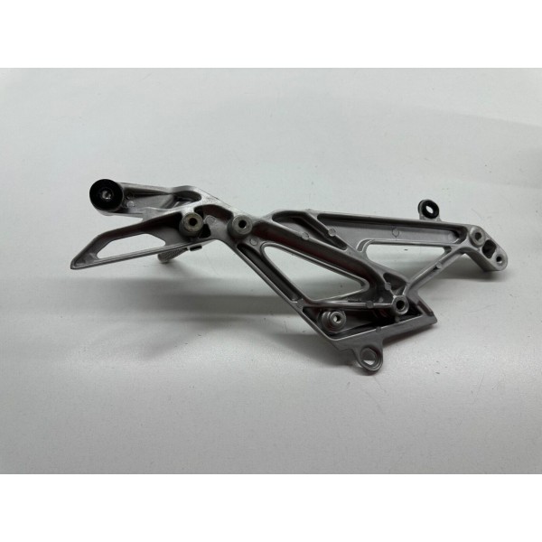 FOOTREST BRACKET RIGHT HONDA INTEGRA NC 750 DCT 2018-2020