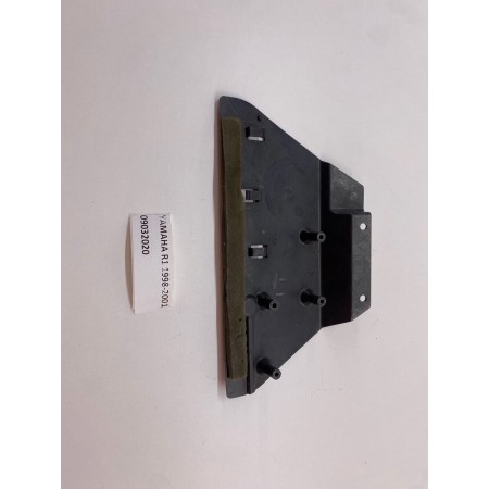 PLASTIC ENGINE COVER IGNITION COILS YAMAHA YZF R1 1998 1999 2000 2001