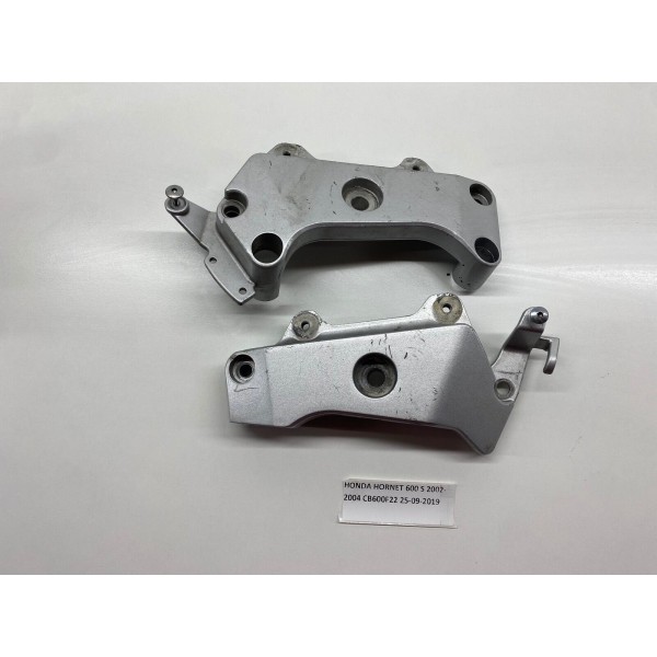 COPPIA STAFFE SUPPORTO PEDANA DX SX HONDA HORNET 600 S 2000-2004