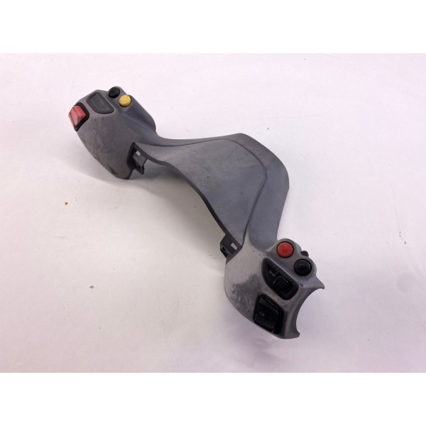 CARÉNAGE GUIDON DÉVIATEUR COMMANDES PIAGGIO X9 500