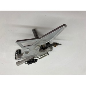 PEDANA PILOTA DESTRA DX FRENO POSTERIORE YAMAHA TRZ 50 2005 2