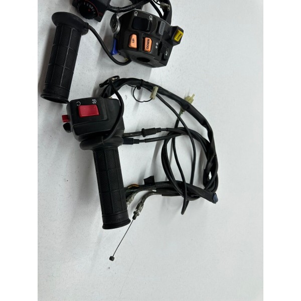 COPPIA MANOPOLE RISCALDATE DEVIOLUCI DX SX SUZUKI BURGMAN 650 EXECUTIVE 2008