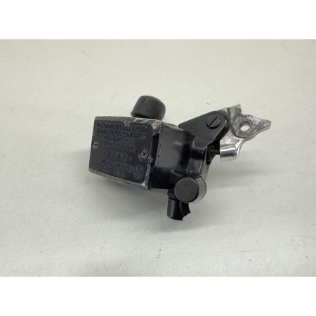 FRONT BRAKE MASTER CYLINDER RIGHT YAMAHA FJR 1300 ABS 2002-2005