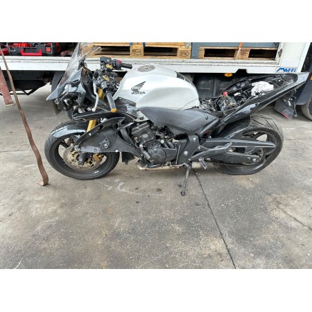 SUPPORT DE CADRE DROIT HONDA CBR 600 F 2011-2013 PC412