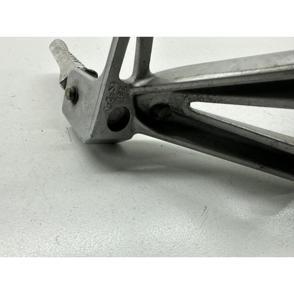 PEDANA PEDALINA POSTERIORE SINISTRA SX SUZUKI GSXR GSX-R 600 STRAD 1996-2000