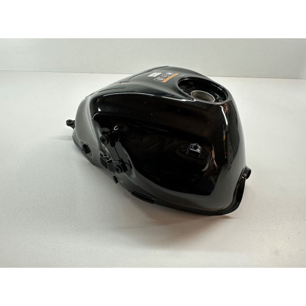 DEPÓSITO DE COMBUSTIBLE CON GOLPE KAWASAKI VERSYS 650 2017-2020