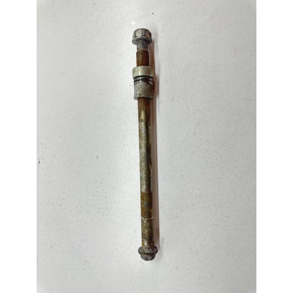 PERNO ASSE RUOTA POSTERIORE HONDA SHADOW VT 750 RC44E 1997-2004