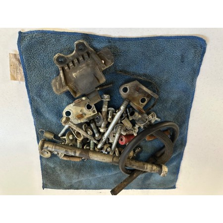 ENSEMBLE VIS PIVOT AUTRES SUZUKI RMZ 250 4T J442 2007 2008 2009