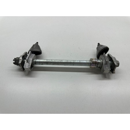 PERNO ASSE RUOTA POSTERIORE KAWASAKI ER6-F ER6-F ER6F ER6N 2009-2011