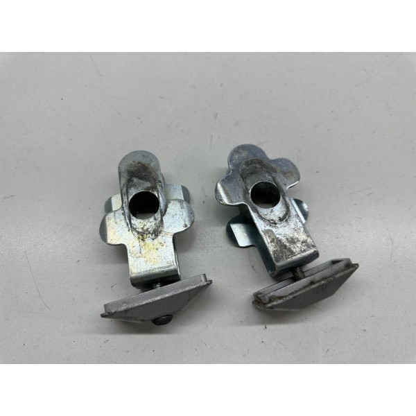 PAAR RECHTSSEITIGE KETTENSPANNER SUZUKI RF 600 R 1993-1998 GN76