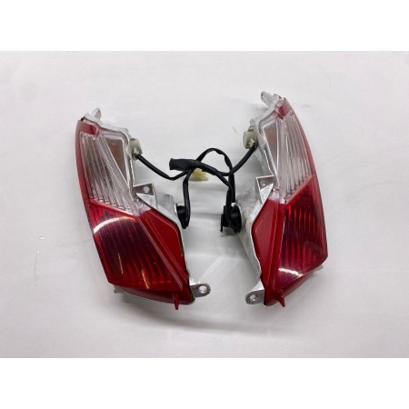 PAIRE DE FEUX ARRIERE DROITE GAUCHE HONDA PANTHEON 150 4T 2003 2004 2005 2006