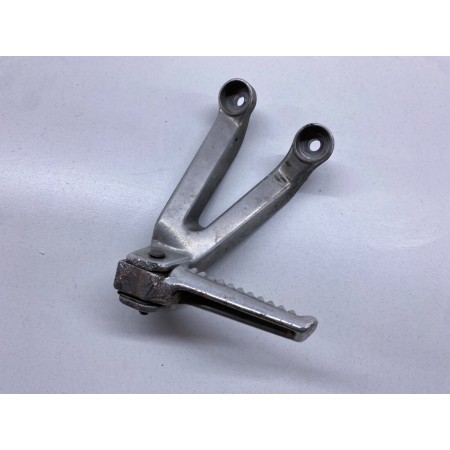 REPOSAPIÉS TRASERO IZQUIERDO HONDA CBR 900 RR FIREBLADE 1994-1995