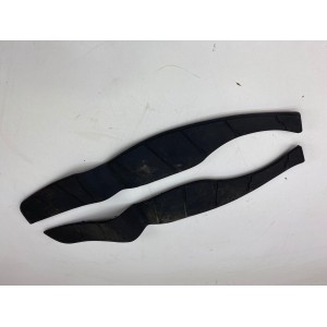 PAIRE DE TAPIS DE SOL DROITE GAUCHE SUZUKI BURGAMAN UH 125 150 2007-2012