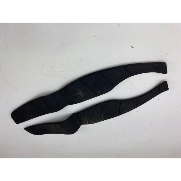 COPPIA TAPPETTINI PEDANA DX SX SUZUKI BURGAMAN UH 125 150 2007-2012