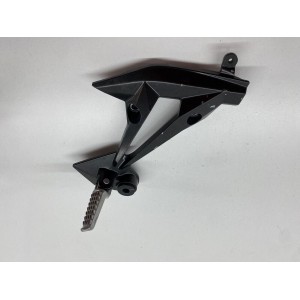 REAR RIGHT PASSENGER FOOTREST KAWASAKI Z1000 2008-2010