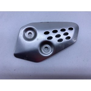 PLACA PROTECTORA REPOSAPIÉS DERECHO YAMAHA MT-07 ABS 2014-2016